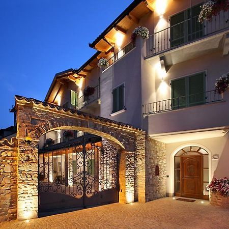 La Rocca Bed & Breakfast Carrù Exterior foto