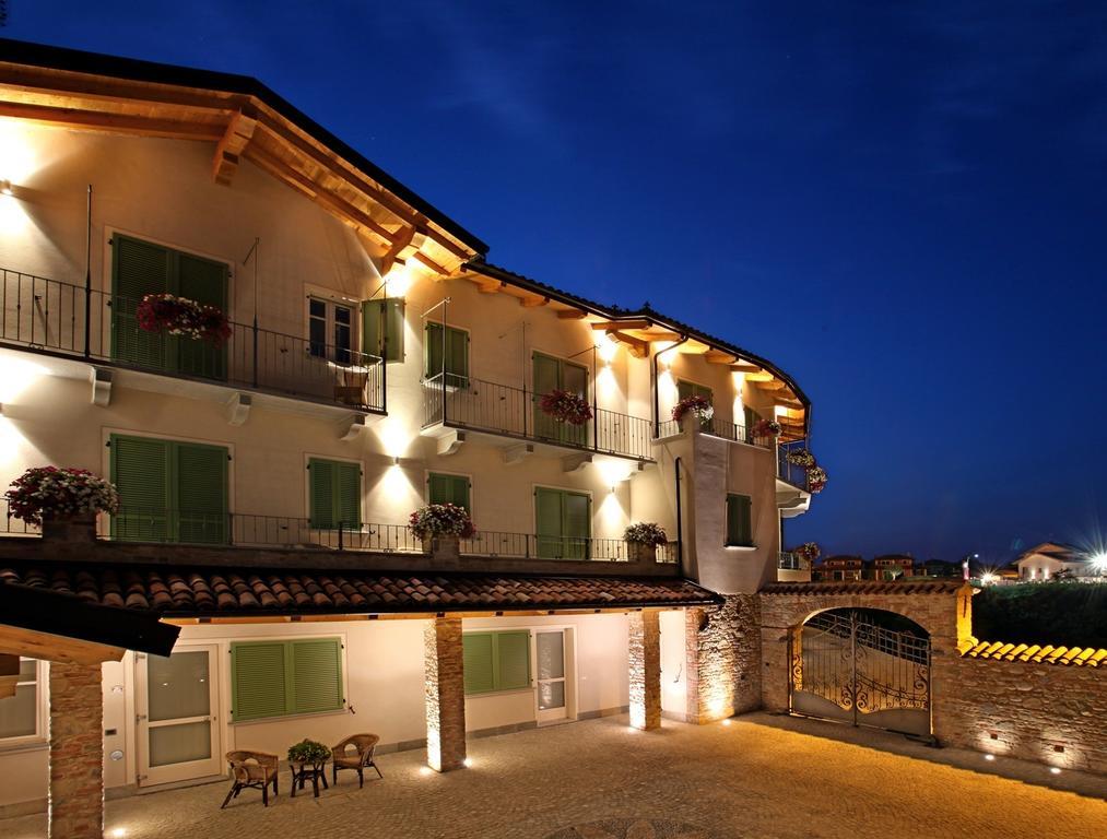 La Rocca Bed & Breakfast Carrù Exterior foto